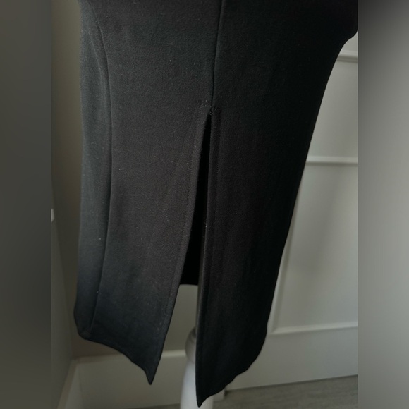 Black Sleeveless Bodycon Dress With Slit - Picture 4 of 5